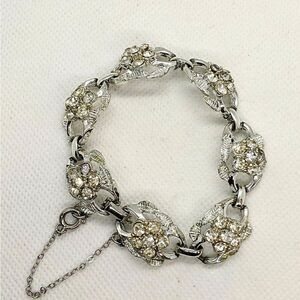 Coro Vintage Silver Tone Rhinestone Bracelet 7"
1950-60s Fashion